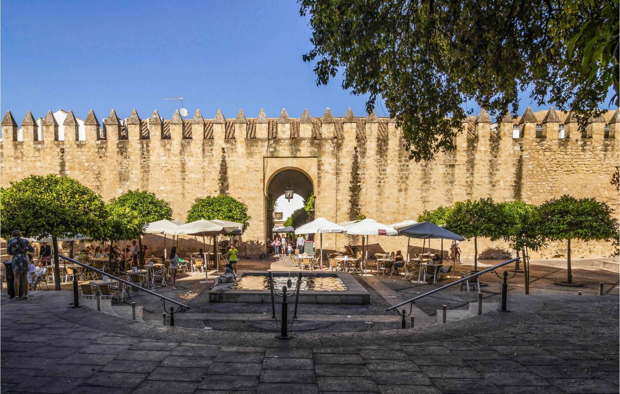 Lovely Apartment In Cordoba With Kitchen Eksteriør bilde