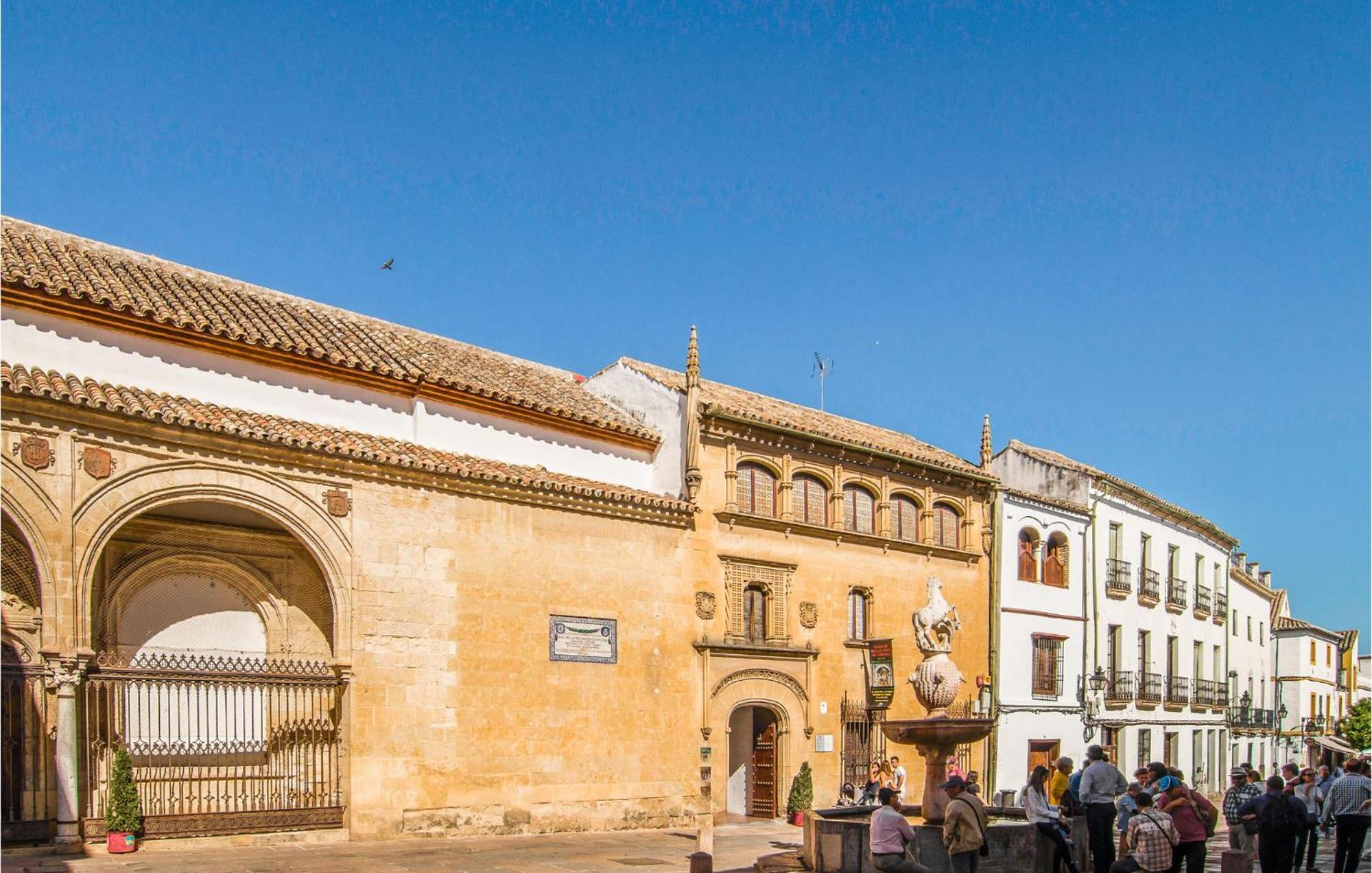 Lovely Apartment In Cordoba With Kitchen Eksteriør bilde