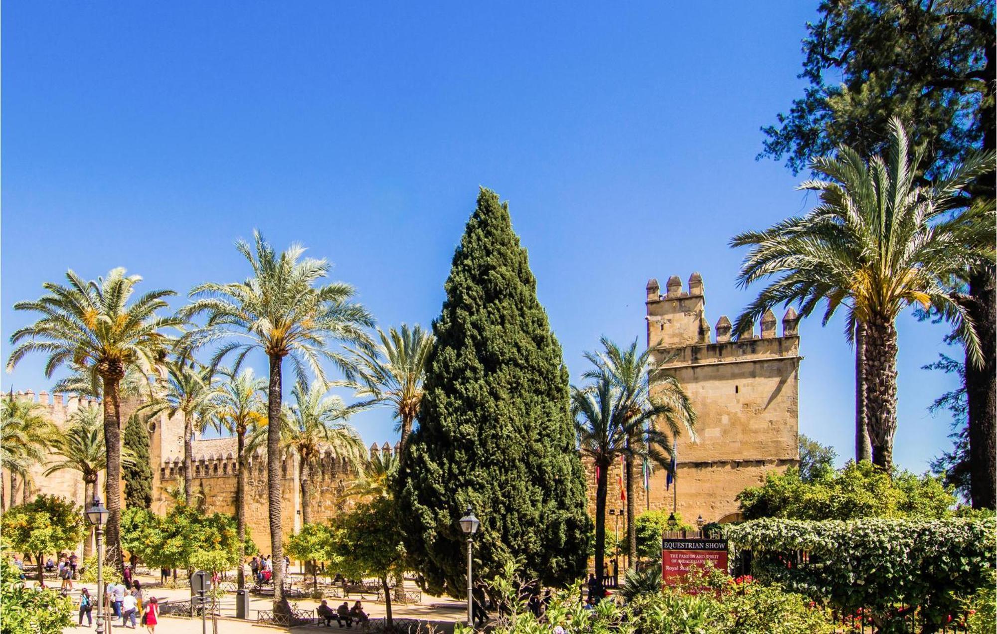 Lovely Apartment In Cordoba With Kitchen Eksteriør bilde